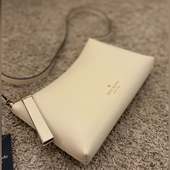 Kate Spade Sadie Small Crossbody - Picture 1 of 5